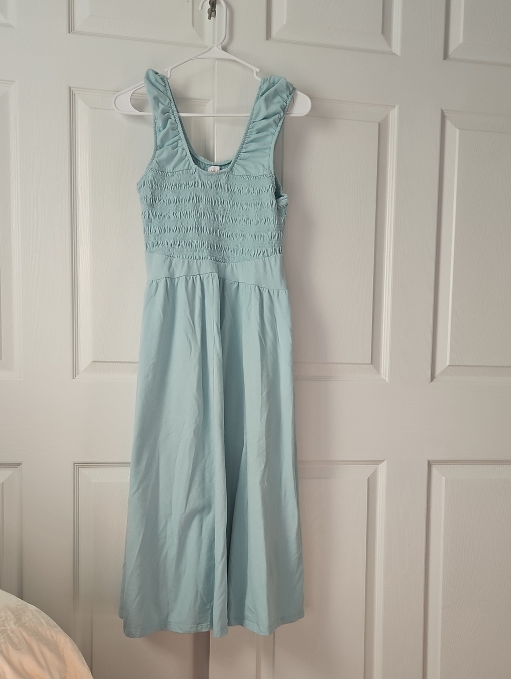 Isabel by Ingrid & Isabel aqua/mint blue smocked midi dress in size Medium